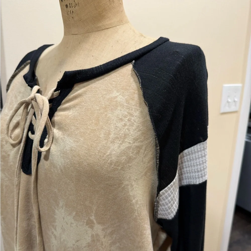 Sugarfox Beige and Black Lace-Up Long Sleeve Top - Picture 7 of 9